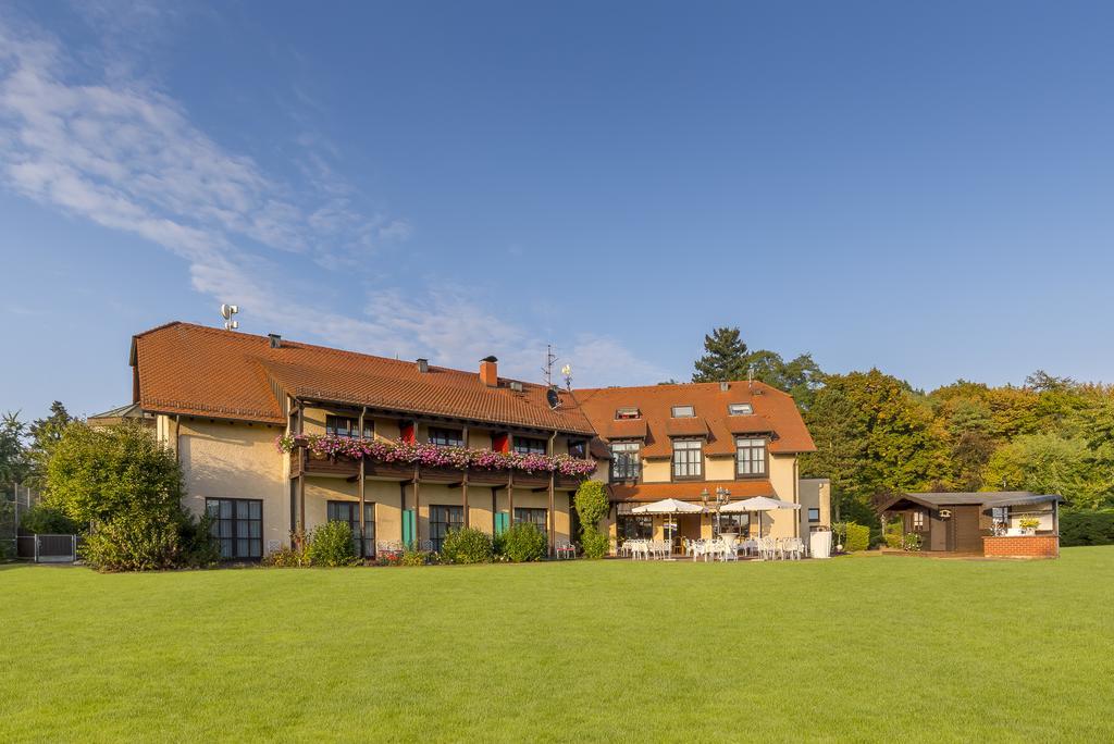 Krone Am Park - Gaestehaus Des Hotel Krone Alzenau in Unterfranken Exteriör bild