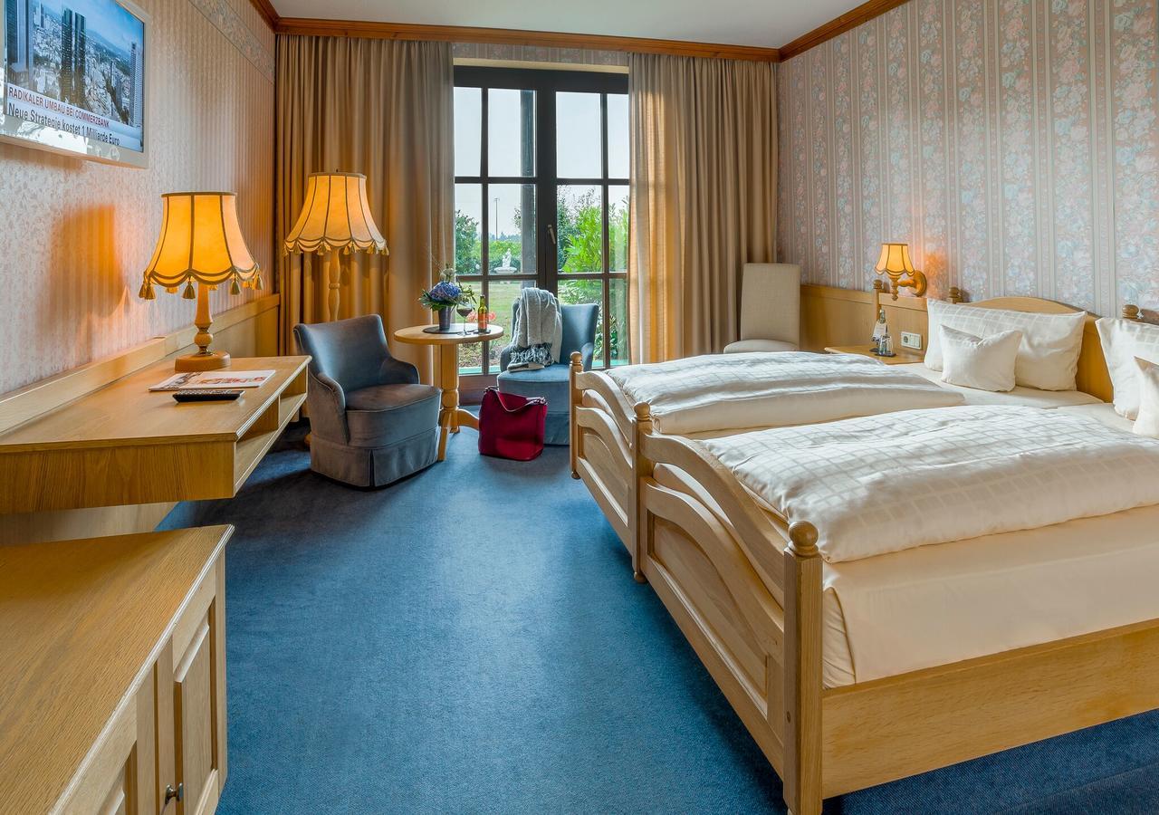 Krone Am Park - Gaestehaus Des Hotel Krone Alzenau in Unterfranken Exteriör bild